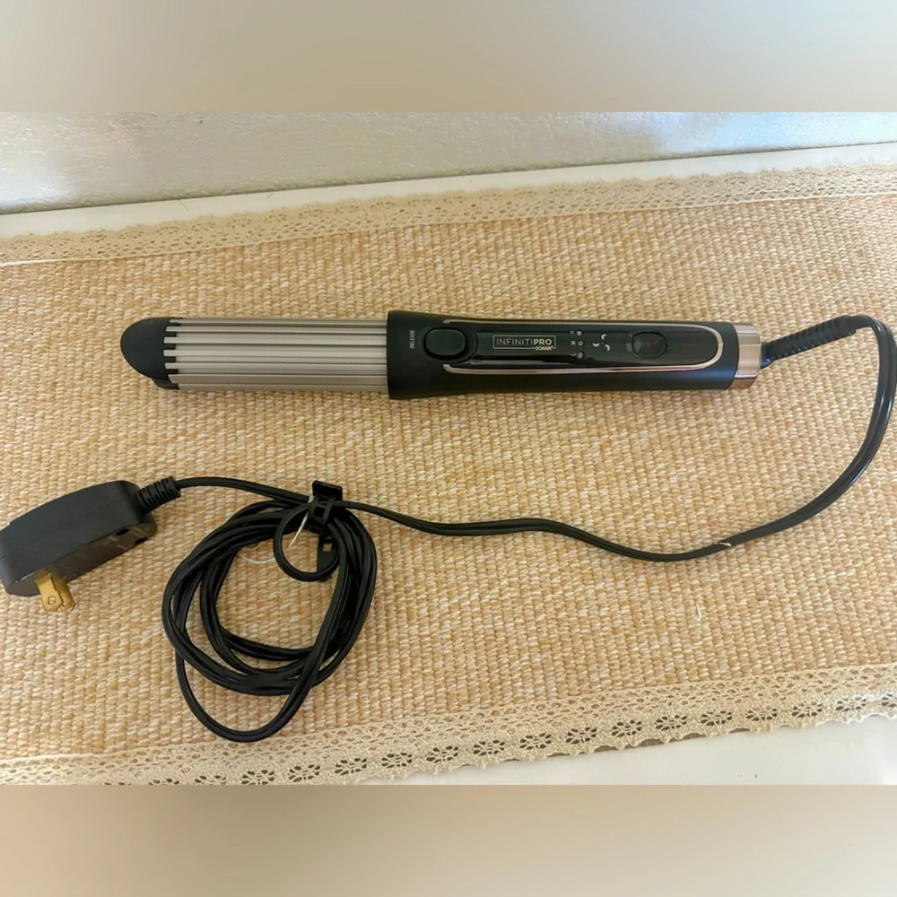 InfinitiPRO by Conair Cool Air Styler - Picture 1 of 5